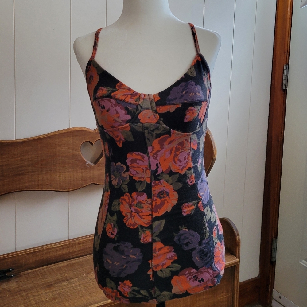 KIZMET Y2K Floral Tank Top Womens Size Medium